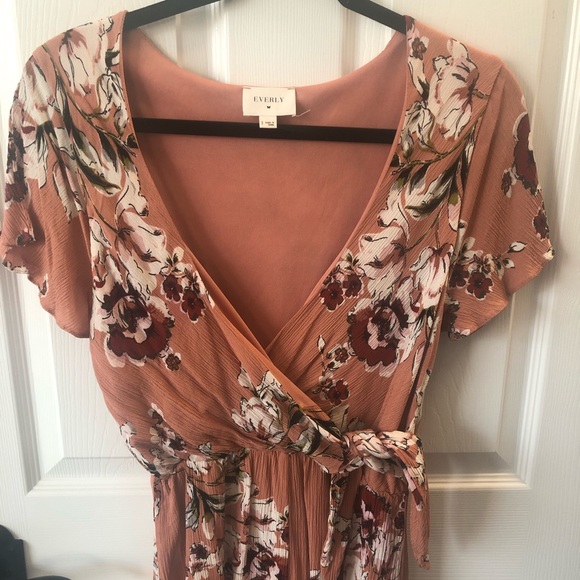 Everly Floral Shorts Romper - Picture 3 of 6